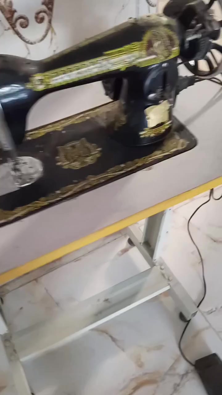 مكينه خياطه للبيع سعره 70وبيه مجال شي بسيط ***********
