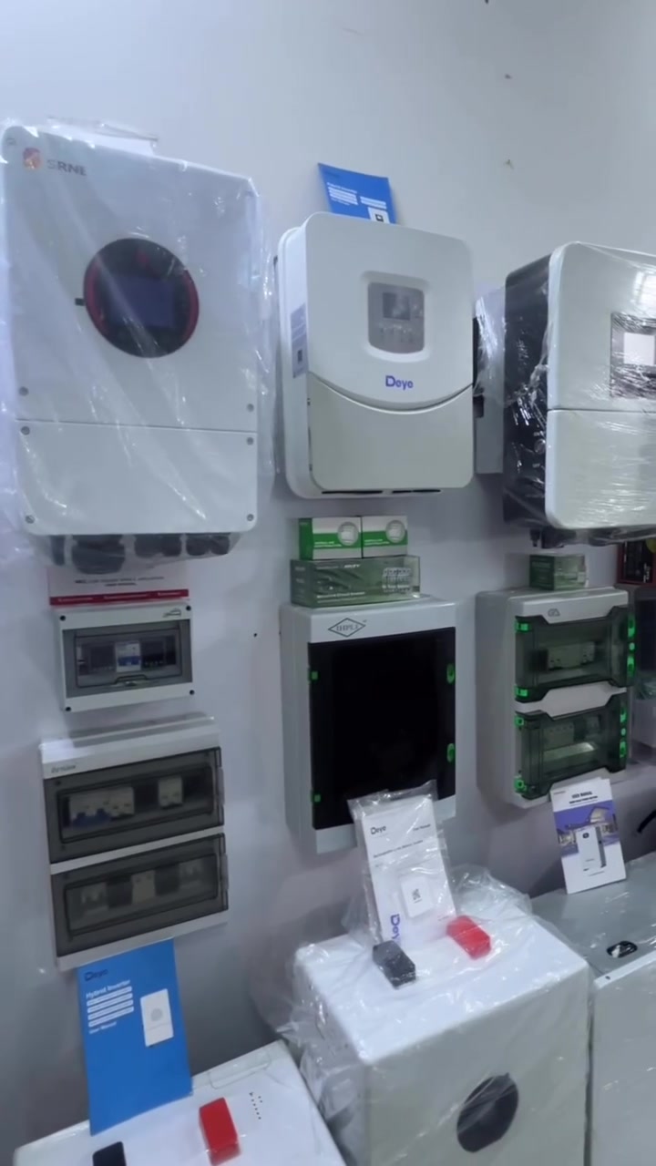 إنفرترات هايبرد • بطاريات • IP66