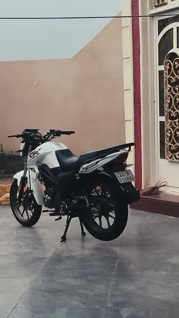 سلام عليكم دراجهRK موديل 2025ما ماشيه قليل مكينه 200رقم وسنويه صناعه ايطاليه ما مشتغله دليفري سعر2300بيه مجال مكانه الجزيره رقم***********
