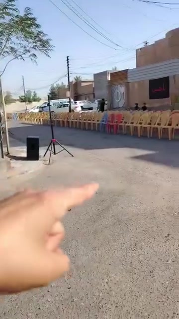 🏡  دار قديم  للبيع – النجف - حي الجمعية

📍 الموقع: حي الجمعية، نهاية شارع القطعة، قريب من شارع 20 وقريب من المدارس.

📐 المساحة: 140 م²
📏 الواجهة: 7 م
📏 النزال: 20 م

🔹 مواصفات العقار:

- طابقين بصف الركن.
- الطابق الأرضي: غرفتان، صالة، استقبال، مطبخ، وصحيات.
- الطابق الثاني: غرفتان مع درج مستقل من الشارع، ويُعتبر شقة مستقلة.
- البناء صب كونكريت ونظيف.
- شارع بعرض 10 م، مبلط ومقرنص.
- البيت فارغ وجاهز للتسليم.

✅ مناسب للسكن مباشرة أو للاستثمار، كما يصلح للتفليش وإعادة البناء حسب رغبة المشتري.

💰 السعر المطلوب: 180 مليون دينار وقابل للتفاوض.
رقم صاحب الدار
***********

