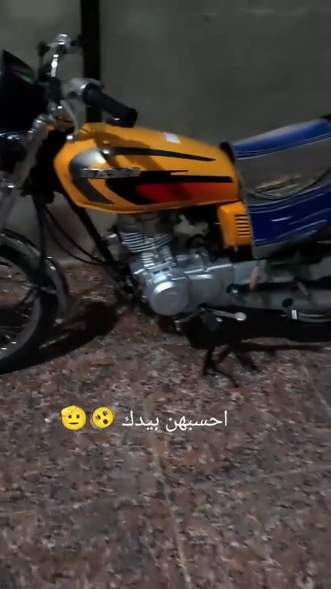 سلام عليكم شباب دراجه نامه متياز 25غراض كله شلامجه ودراجه خير من الله وداجه كفاله اورق سكنر سعر دراجه 650وبيه مجال قليل حك جيه والشراي بي خير ويدلل رقم جهازي *********** وخادم الطيبين 👍🏻👍🏻
