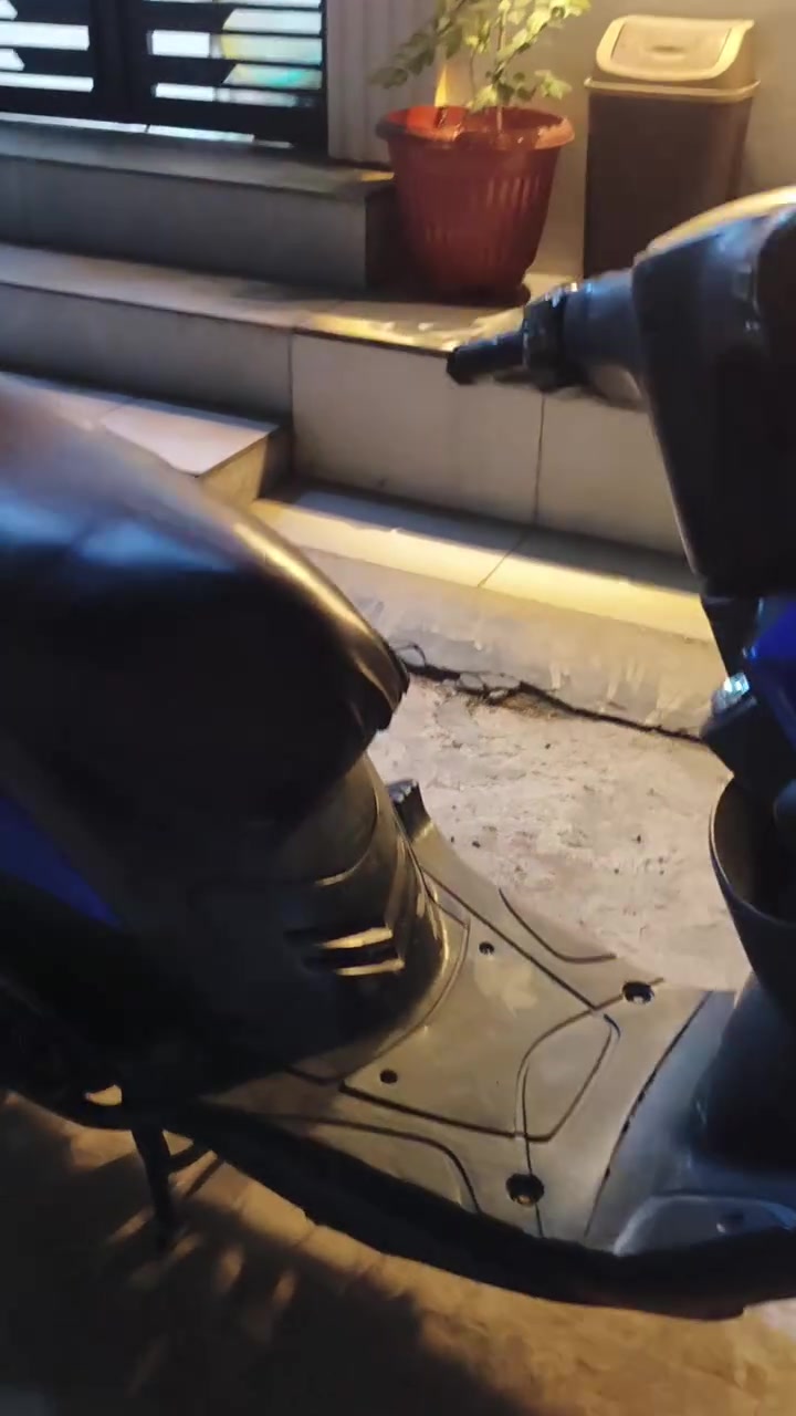 ياماها عدله كفالة مكينة مكفولة شلعة ومعدل كلش حلو رايده ٧٥٠ بيه مجال قليل هذا رقمي ***********
