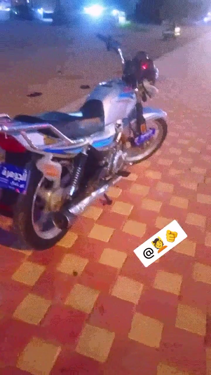 السلام عليكم دراجه دايون عظم   (كلك كلك )  كامله مكمله مكينه اذا مو تحط اذانك يمها ما تسمعها لا تاخذه نظافه شوفه عينك تجي تشوف مثل الصور لا نضوح لا بخار ماكينه خير من الله مقفوله من السرقه كفاله عامه معرض الجوهره دراجه طق الكرتون متعوب عليها الشراي اتصل لو يراسل واتساب ***********🤎
