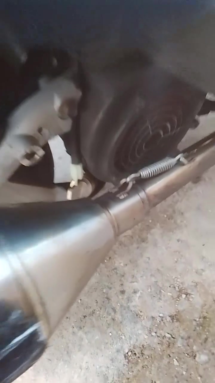 سلام عليكم شباب دراجه ثعلب جي للبيع دراجه مفوله مكينه ما مفتوحه كهربأيات كله شغاله دراجه نكره سلف شلعه  تشك لكاع مال بيه تزويد صالنصه بوري عدل كرجات رياضي قاعده رقم دبلات رياضي كابريتر جديد لصلي تاير خلفي جديد لبكان لشعب لجمعيات سعر 700 وبيه مجال ***********
