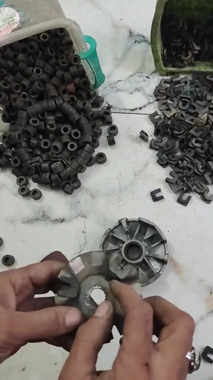 قطع غيار • معلومات ناقصة