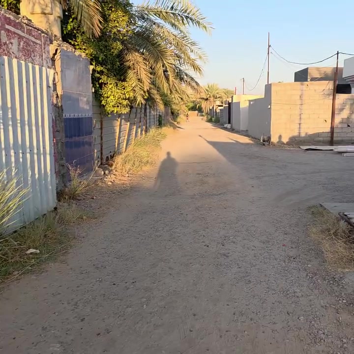 السلام عليكم ورحمة الله وبركاته 🫱🏽‍🫲🏻
متابعينا الكرام 👥
دار للبيع🏠 المساحة 400متر الواجهه16نزال 25و20سم يحتوي الدار على غرفتين وصاله5×9 وهول ومطبخ وصحيات داخليه وخارجيه وحديقه كبيره 🏞
موقع مُمَيز جداً 🌹
العنوان: التاجي حصيوة ومزرفه قرب جامع الفتاح العليم🕌
للاستفسار الاتصال على الارقام الاتيه كورك: ***********📞📞
اسيا: ***********📞📞
#مَكتب_ديرتنا_للعقار 🏢
#بإدارة_احمد_ابومصطفى 🌷
#تواصلوا_معنا🌷
