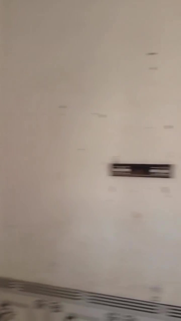 السلام عليكم
سلام عليكم بيت للبيع مساحه ميه وربعين متر.مي.وكهرباء..كل.خدمات.موجوده.مخبز.وصيدليه.بيت.قريب.على.مدرسه.زراعي.بي.وصل.منطقة.سيد
خضير السعر 22وبي مجال للاستفسار اتصل ***********
