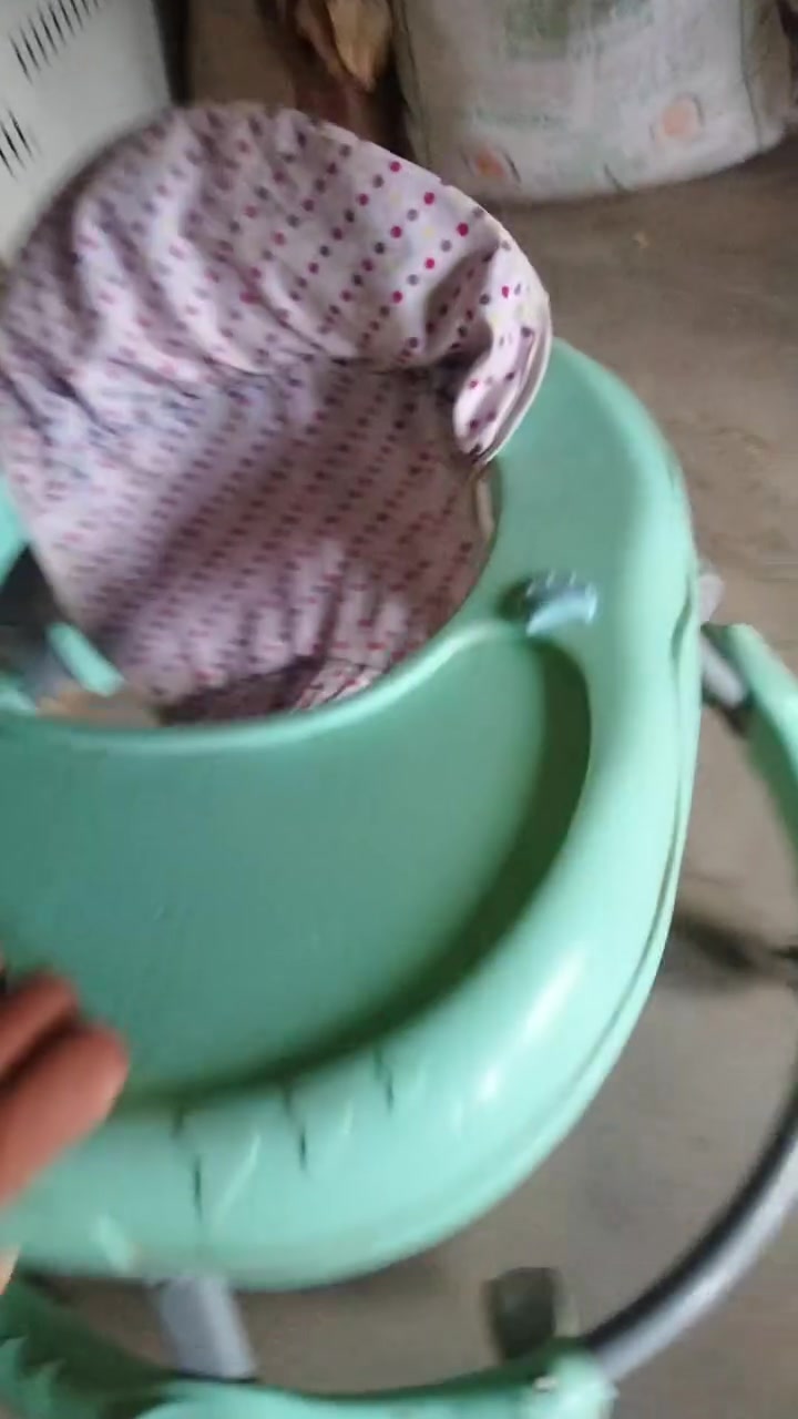 السلام عليكم ورحمه الله وبركاته مبرده حديد حجم اثنين ونص على الفحص والضمان سعرها 60
حجله طفل سعرها خمسه 
تخم عشر مقاعد سعره 150 
اجهزه حمايه اثنين بخمسه 
عنواني بغداد مدينه الصدر حي طارق رقم الهاتف 
***********
