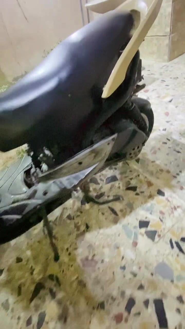 سلام عليكم سكنس فحل ياباني قبق نفخ مكفوله من سرقه ابيع كوم حديد بس اكفل عقل ومكينه بس طافيه لدراجه ماعرف البيهة نقصه كفر وترتيب ب ٣٥٠ وبيهة مجال شي قليل بكانه بغداد بلديات دور لعمال***********
