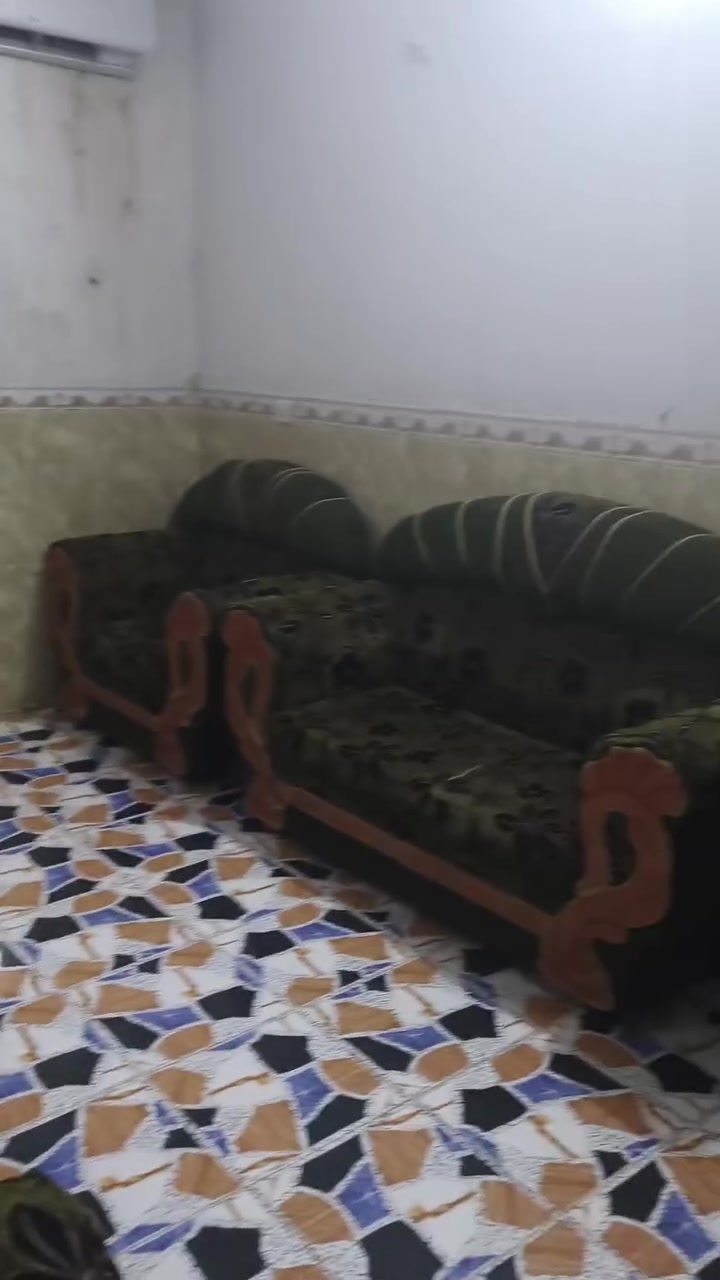 السلام عليكم بيت ميت متر100 منطقة السبعتالاف للبيع مستعجل على بيعته
قاط ونص للاستفسار هذا الرقم ***********
