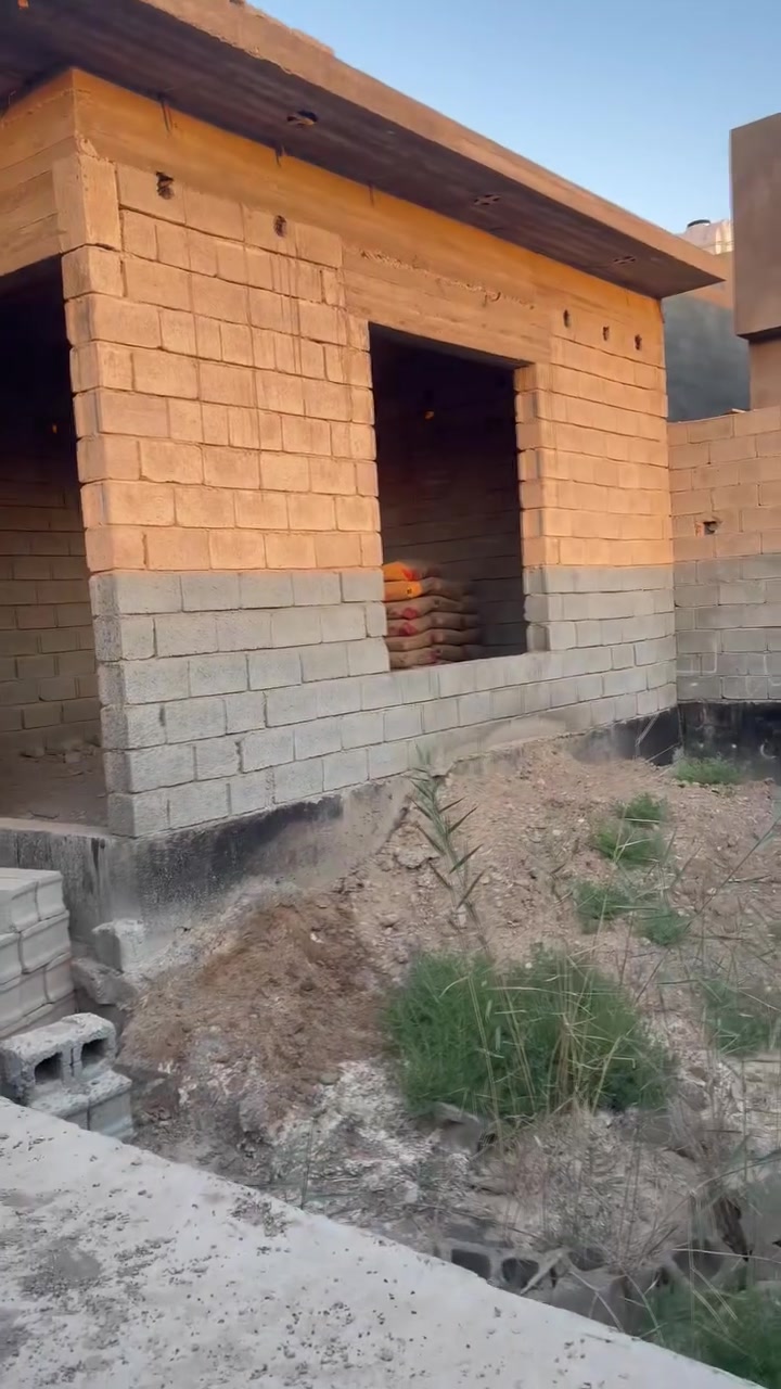 سلام عليكم
بيت هيكل البيع 
المساحه ٢٠٠
الوجه٢٠نزال ١٠
المكان تقاطع القدس منطقه الخيلانيه يم المشروع 
لاستفسار الرقم ***********
