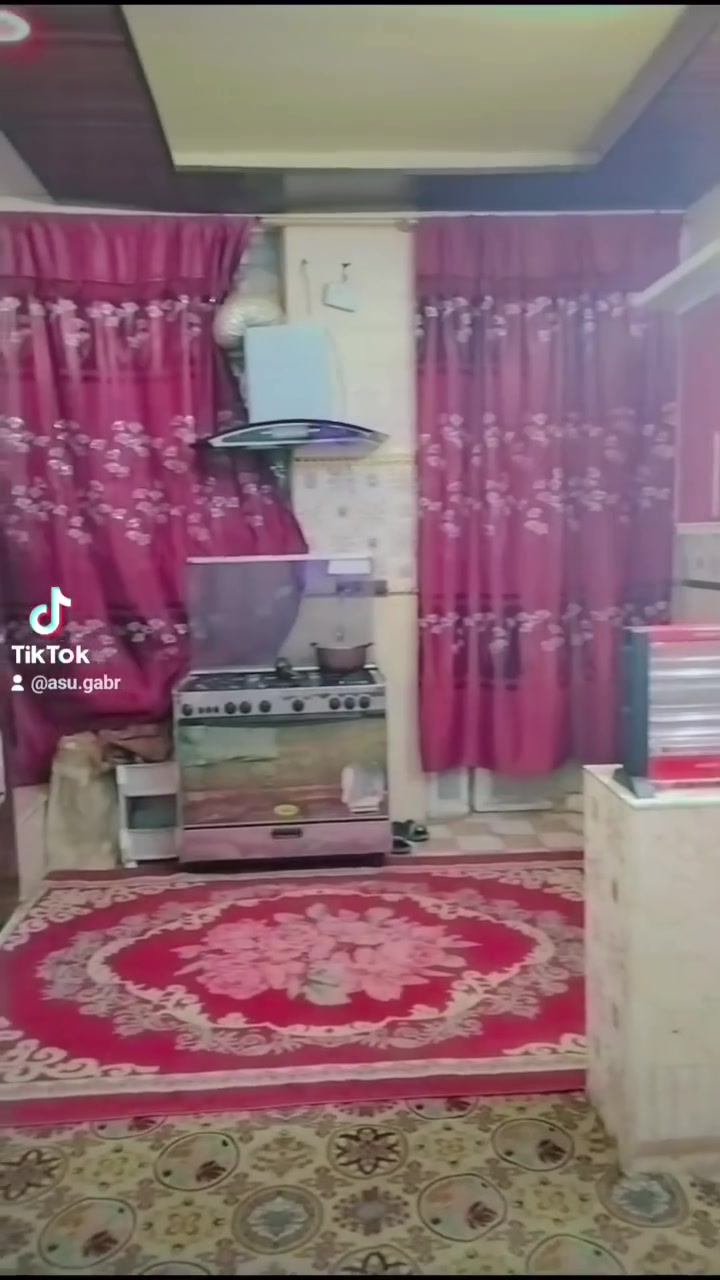 بيت للبيع50 متر
 في حي النداء 📍منطقة 57📍شارع المجمعات قرب شارع 60 الثاني 🔝قرب علوة تفاحه
⭕البيت طابقين
الطابق الارضي استقبال وصاله ومطبخ 
سيراميك الجدران وسقوف ثانويه والارضيه بورسلين 
⭕ الطابق الثاني
غرفه وصاله صغيره وحمام معزول بالسطح

البيت بناء صب كونكريت ارضيه وسقف
الطابق الثاني شيلمان

البيت بصف الركن ومنطقته هادئه وجيرانه ناس زينين
وسعره كلش مناسب 🔥
45مليون وبيه مجال 

***********
