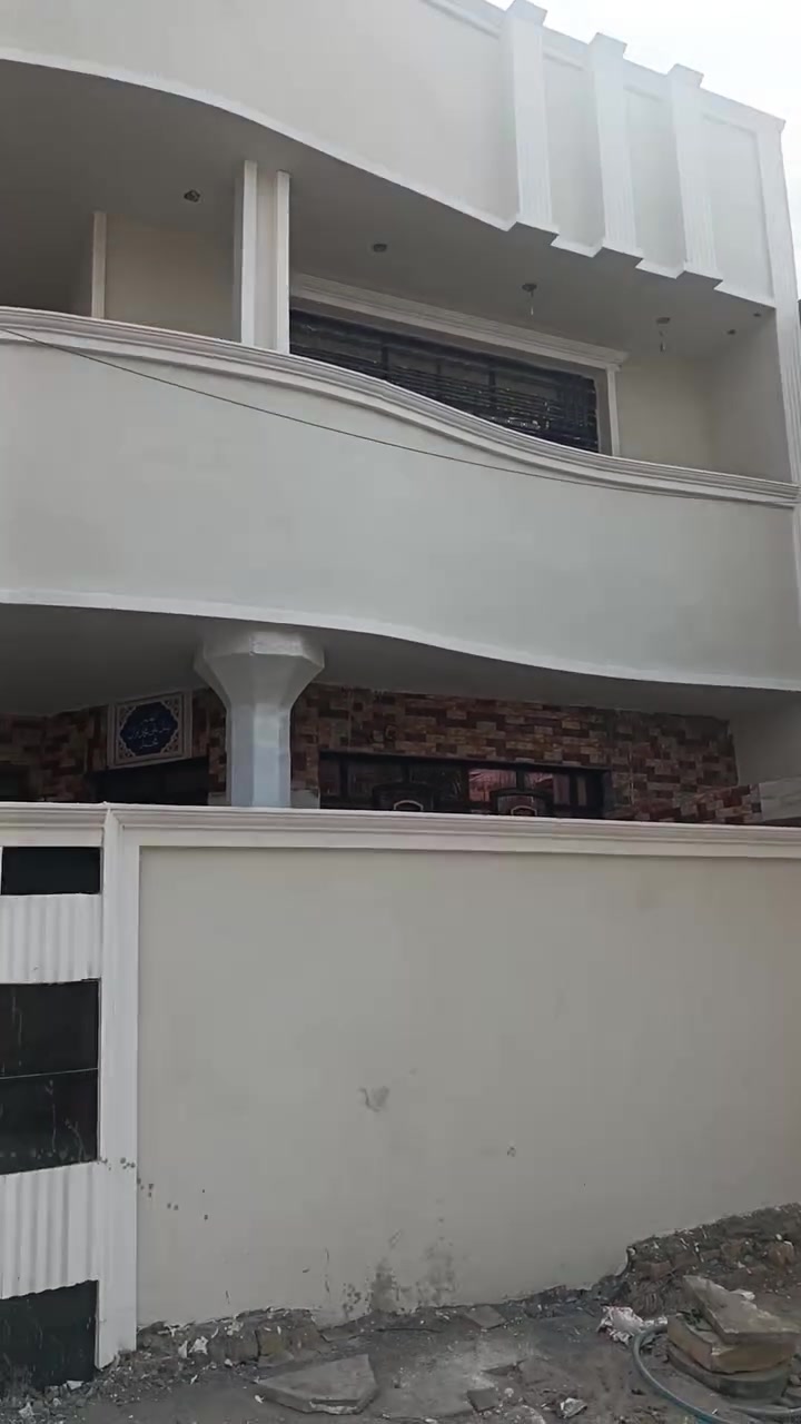 السلام عليكم جمعه مباركه بيت 150طابقين مربع10*15خمسه نوم واستقبال كما موضح في الفيديو للبيت مطلوب قرض لصندوق الاسكان 48 تسديد بشهر 265 وانه اريد صافي 110والقرض على المشتري هو ايسدد ايجيب كفيل الطابق الاول بناء 2014 والطابق الثاني بناء2026 الاتصال على الرقم *********** او***********
