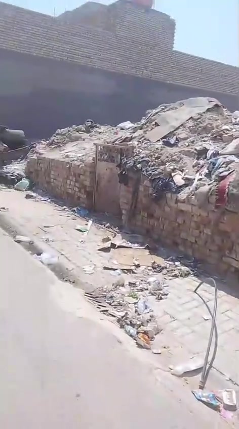 قطعه 200 متر في بغداد مدينه الصدر حي طارق القطعه داخل الفرع خدمات تبليط مجاري مي سعر 42 مليون *********** واتساب

