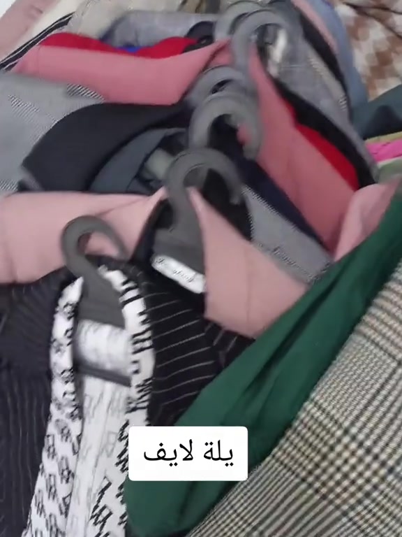 

نص مكتوب في الصور:
- يلا لايف