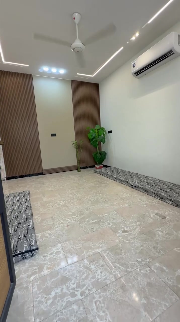 🔴 للبيع دار مرتب العامرية  2026 🔴

🌆 مربع التكريتي  🌆 قرب شارع العمل الشعبي

♦️العقار بمحلة 634 ♦️
 
🔹المساحة  117   M الواجهة   5.20 M

المحتويات 5 نوم 3 خدمات وصالة ومطبخ 

🌲 شارع 12 M🌲
 

☎️ ***********☎️ 

🔱شركة الهاشمي للاستثمار العقاري حصراً العرض 🔱

📍موقعنا الجديد العامرية مدخل سيطرة المنظمة قبل اول استدارة على اليسار 📍

🌹اذا عندك عقار تحب تعرضة للبيع تتواصل ويانا على الوتساب والباقي علينه 🌹

 #عقارات_الكرخ #عقارات_العامرية #الهاشمي #عقارات_العامرية #العراق #بغداد #عقارات_الكرخ #عقارات_العامريةارض_للبيع 
#مكتب_الهاشمي_للعقار
#عقارات_اليرموك
#عقارات_العراق
#قطعة_ارض_للبيع
#دار_للبيع_سكني_تجاري
#عقاراتي
#عقارات
#عقار
#عقارات_العراق
#علي_الهاشمي
#عقارات_العامريةارض_للبيع
#عقارات_بغداد
#عقارات_العراق
#حطين #القادسية #المنصور
#عقارات_العامريةارض_للبيع
#عقارات_بغداد
#السيدية
#العراق
#عقارات_الكرخ
#عقارات_بغداد
#العامرية
#ارض
#بغداد
