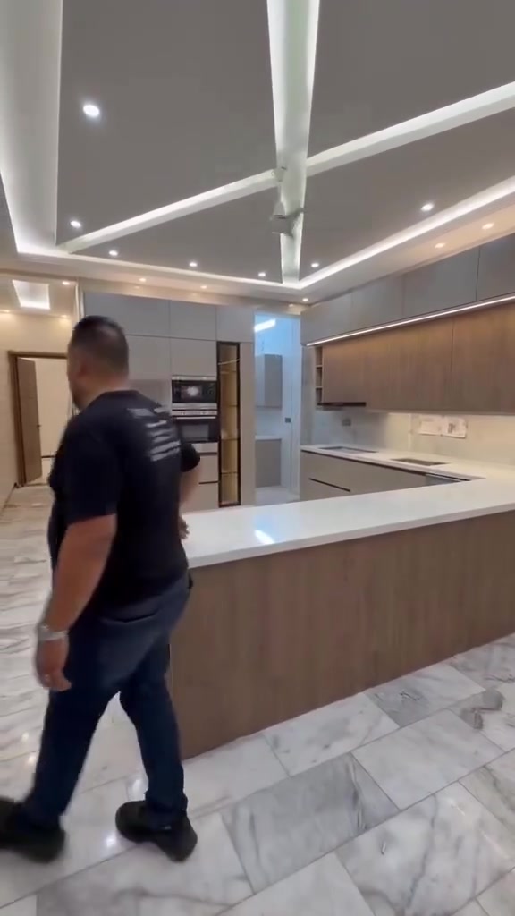 من Family Kitchen أحجز تصميمك الآن 
المطبخ مش بس مكان للطبخ… هو قلب البيت، وبتصميمه الأنيق بيحكي حكايتك!👌

للتواصل عبر الأرقام التالية :
***********
***********
او زيارة موقعنا :
بغداد - حي العدل - شارع الربيع 📍
