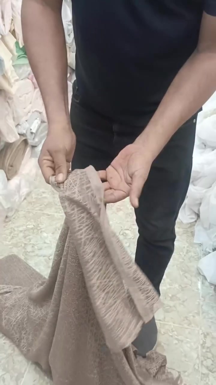 ملابس • ماكو تفاصيل