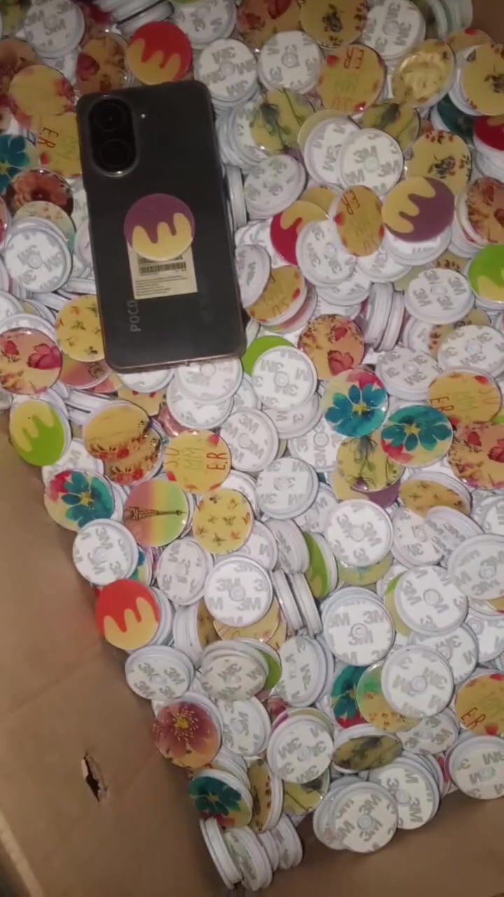 شباب عيني ماسكات 

موبايل بناتي 
العدد 2.000قطعة

ابيع كل الكمية 

خلي سعرك واني ادخلك خاص 

متوفر توصيل جميع المحافظات 🚕 

***********
