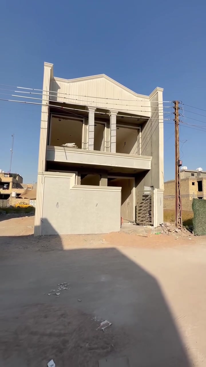 بيت 🏠 100م طابقين #للبيع
يحتوي علئ 3غرف 
ستقبال مطبخ 
صاله 
صحيات 2
طابو زرعي سند 25✅ 
البوعيثة 
***********
