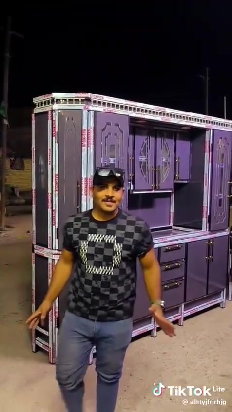 معمل ومعرض ابو حسن للكاونترات المنيوم الثقيل عدكم كاونتر قديم نراوسه الكم بجديد مرمر الياف تركي اناره سبوت لايت اراماده حفر استفسار ع وتساب*********** سيتم ارد عليكم بأقرب وقت ممكن
