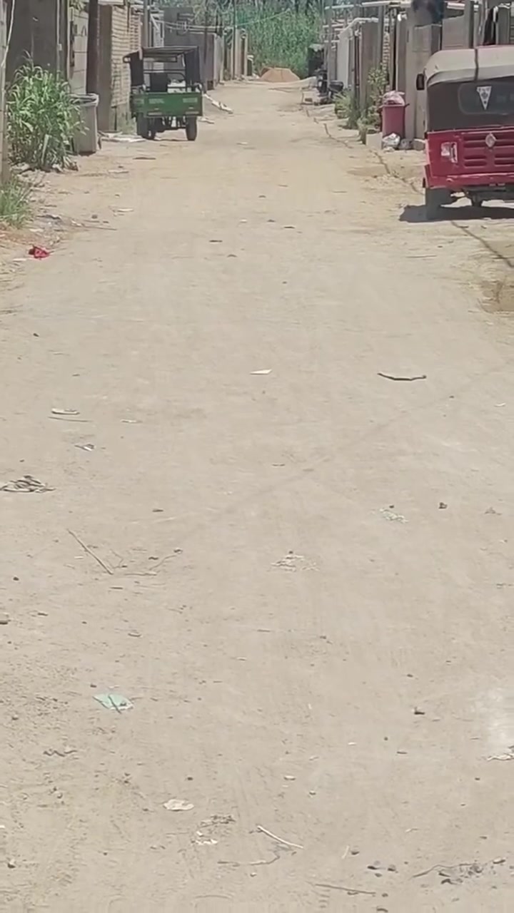 يالله اللهم صلي على محمد وال محمد قطعه للبيع مساحته ١٦٠ متر سند ٢٥ تفاصيل أكثر داخل الفيديو العنوان كربلاء طويريج الحولي منطقه الكطع للاستفسار *********** عقارات تاج القمه شارع أربعين مقابيل الطابو
