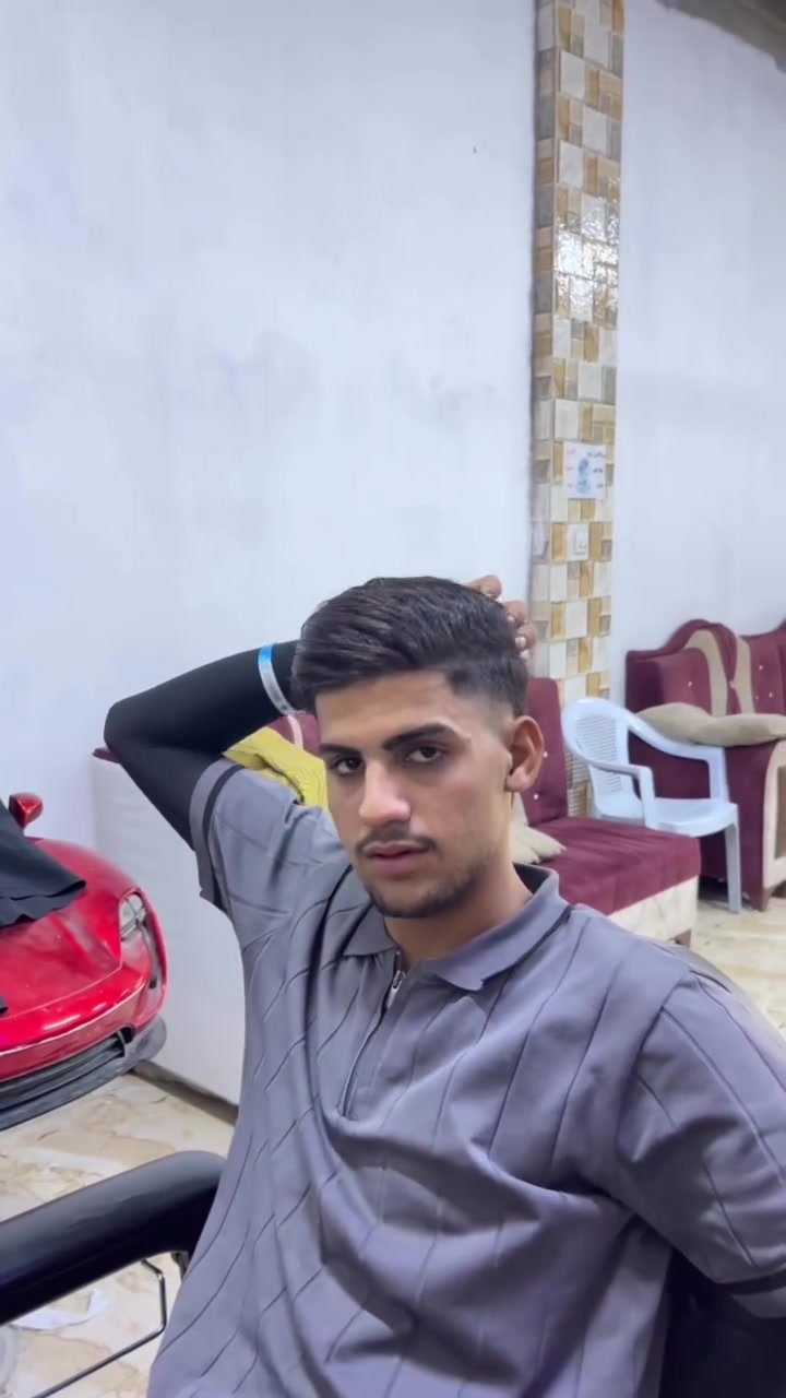 شغل وتدريج خاص من كرسي محمود الحلاق 💈
📍 الموقع: هيت حي العمال سنتر أوسكار
📲 للحجز والتواصل المباشر عبر الواتساب: ⁠***********⁠  #هيت #حلاق #الانبار #اكسبلور
