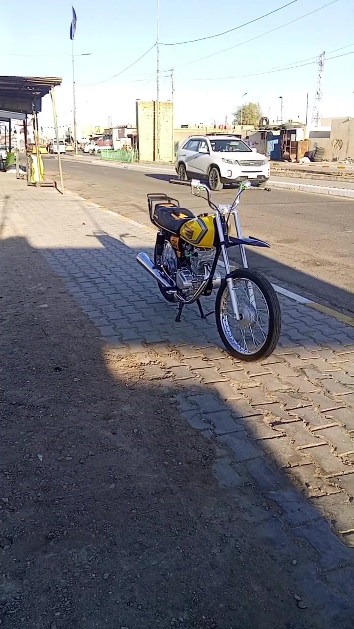 السلام عليكم شباب دراجه البيع مستعجل عليه ادراجه تعمير جديد صاله 20يوم بعده بتراببه دراجه رزنه أو خير من الله شلع أو معدل  مكاني العماره رحمه الوالدي الي ما  يعجبه خلي يعبر منشور 👋هاذ رقمي  ***********بخدمتت الشراي 👋
