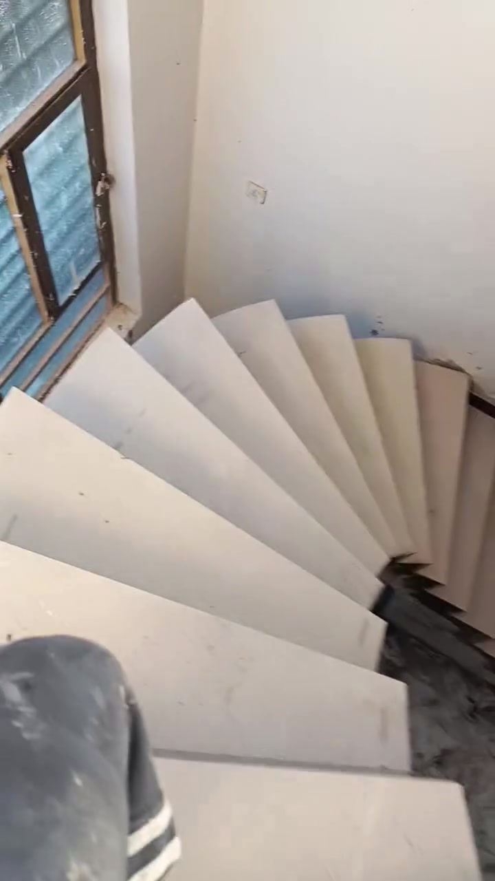 خلفه سيراميك متفرغ للعمل.    نعمل سيراميك مرمر كرانيت بورسلين.     بآيات درج حجر قرض.       استفسار أكثر اتصال ***********.  مستعدون لكافه اعما ل الترميم
