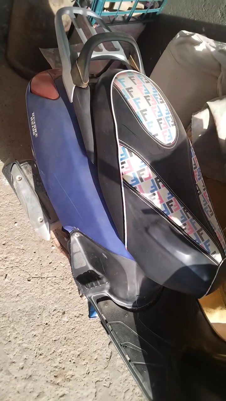 سبيسي • ماليزي • متروكه