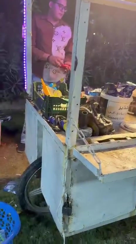 عربانه حديد ثقيل يرادلها تايرات صيانه ولحيم بعض المكانات مكانها بغداد كراده داخل للاستفسار *********** او ماسنجر
