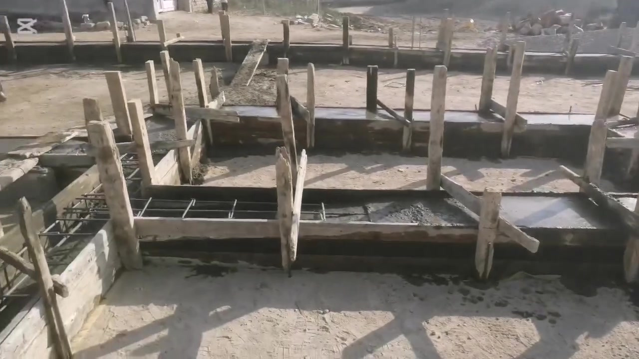 سلام عليكم
نجار قالب  متفرغ حاليا...عمل درجه اولى اسعار تنافسيه
اخذ عمل اكرسته وعمل 
دنك.رباط.قواعد.رفت.
هاذه رقمي *********** بيه واتساب
