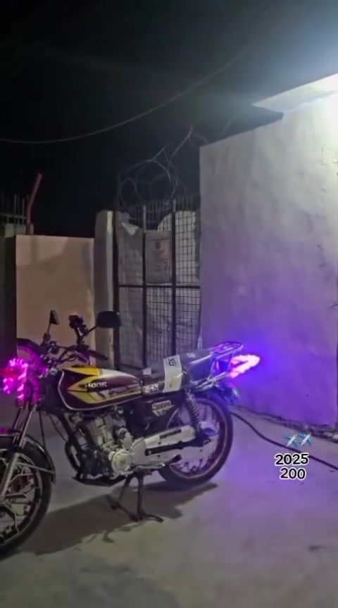 أسلام عليکم موطور للبيع
مديل / 2025 
ماشي 44 الف 
المحرک / 200 سوبر 🔥 
المحرک مفتوح من فوک فقط 
نضيف الويل عدل فقط يعوزو مفيلس 
الموطور بصمه بس ما رابطها 
السعر / 750 وبي مجال خابر ودلل + ادفعلي سعر خاص في ما يرضي الله ابيعک 
الاتصال ***********
