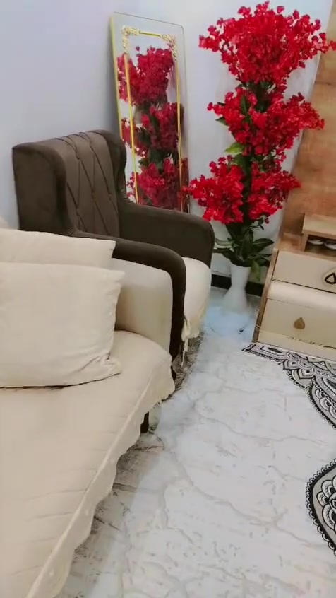 كنب • نضيف • مع طبلتين