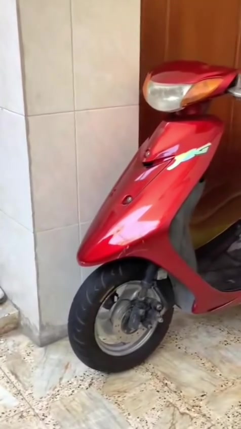 للبيع مكاني نعمانية سعرها ب 250 مابيها كل نقص بس عوزها باتري ***********
