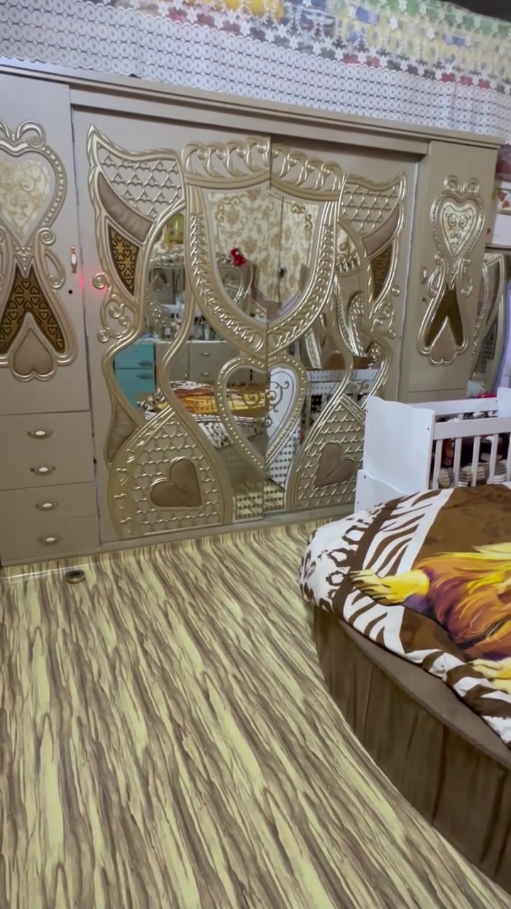 غرفه نومً كامله تركي البيع مكاني بصره غرفه جديده تفاصيل ***********
