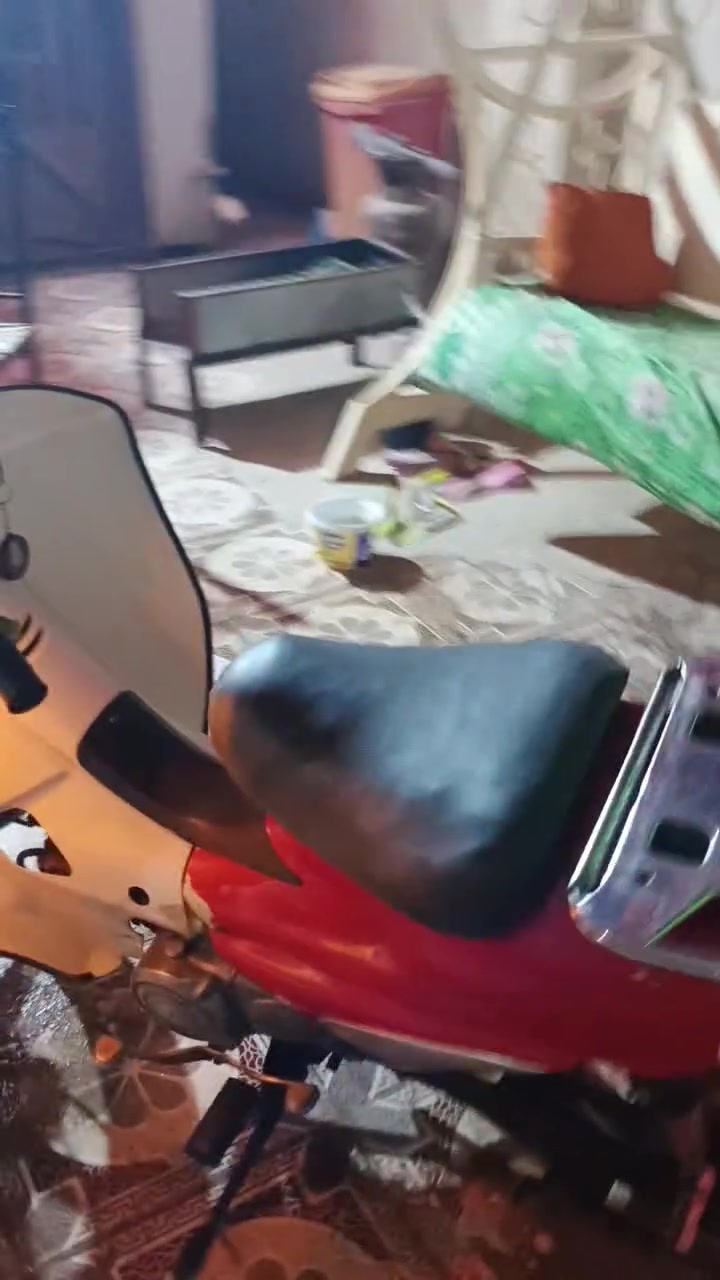 تفضل الإعلان مع الملصقات (الإيموجيات) مرتب وجاهز للنسخ المباشر:
🏍️ للبيع: دراجة نارية جاهزة للعمل والتوصيل 📦
✨ المواصفات والتفاصيل:
🔴 اللون: أحمر وأبيض مميز
📦 مجهزة بحمالة خلفية متينة 
⚙️ ويل سيلك + فرام ديسك أمامي
🛠️ المحرك والنظافة العامة ممتازة، شغل وامشي ما تحتاجة أي مصاريف
💰 السعر: 675 ألف دينار عراقي (قابل للتفاوض البسيط للجادين)
📍 المكان: [أدخل محافظتك / منطقتك]
📞 للتواصل والاستفسار: واتساب ***********
‏‪***********‬‏
