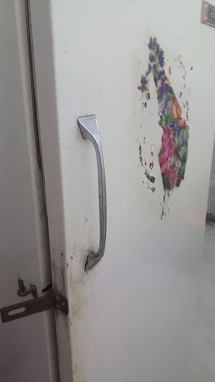 ثلاجة • بغداد • للبيع