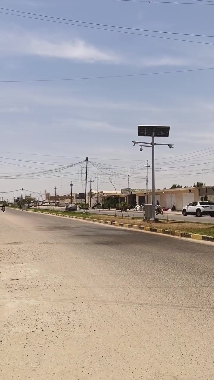 بيت للبيع سايدين كراج بغداد موقع تجاري مساحة 200متر بناء 2011 طابقين الطابق إستقبال وغرفة ومطبخ حار وبارد ومنور وصالة وصحيات ومحل وحالياً مستقلينة غرفة و الطابق الثاني ثلاث غرف واحدة منهن تحتوي على سويت السعر ب٢٦٠ وبي مجال بسيط ‏‪***********‬‏
