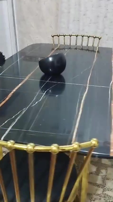 للبيع ميز طعام مرمر ست نفرات مع خمسه كراسي 
العنوان النجف حي النصر مهندسين 
السعر 200
الهاتف ***********
