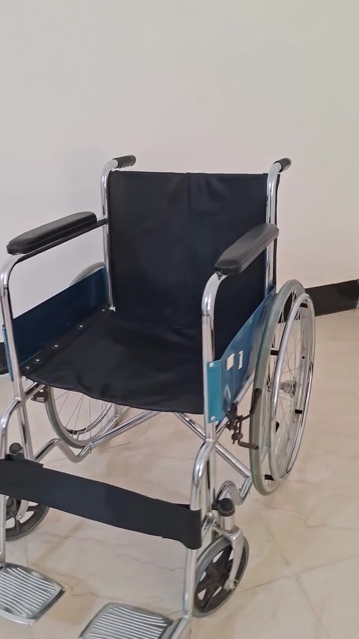 عربانه طبيه للبيع إستعمال قليل درجة نظافته ٩٠ للاستفسار التواصل على الواتس اب ***********
