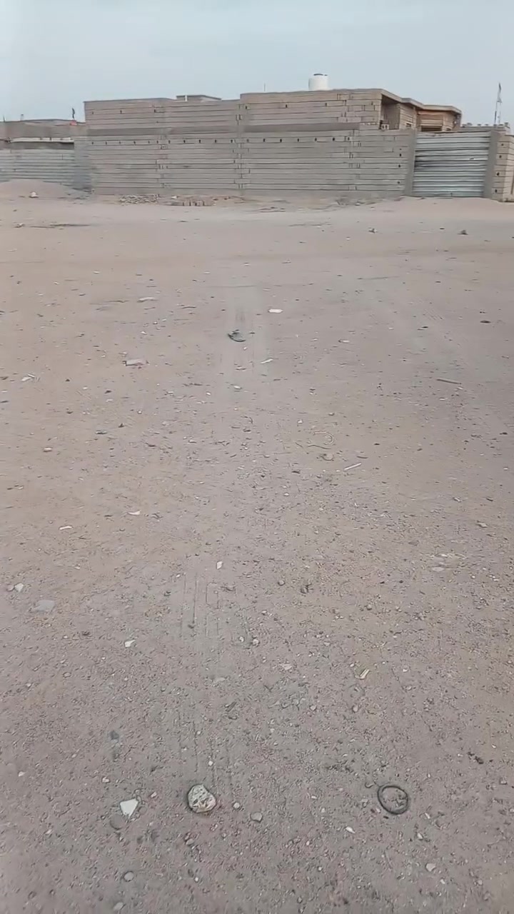 قطعتين للبيع الزبير حي الأندلس زراعي مساحه كل قطعه 250م
السعر القطعه 13هاتف ***********
