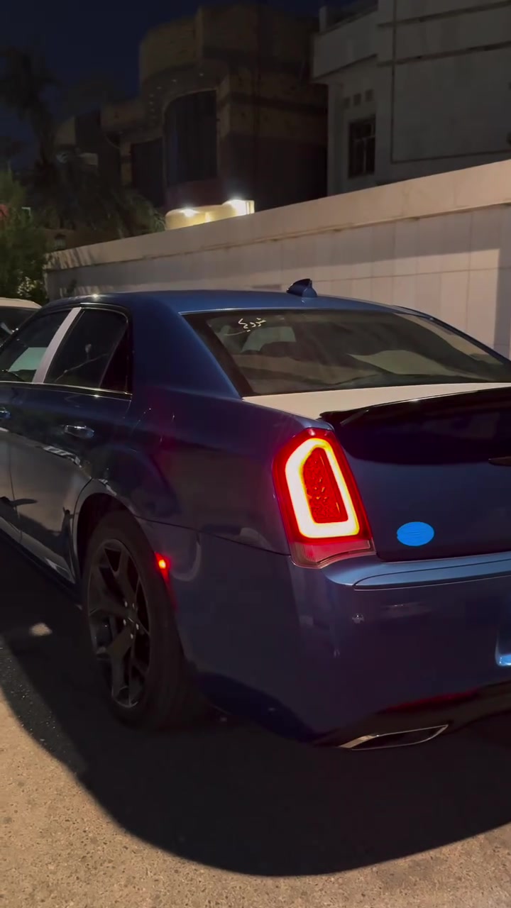 🚘 للبيع كرايسلر 300C موديل 2022
النوع: Chrysler 300C
الموديل: 2022
المحرك: 3.6 V6
السعة: 3600 C
اللون: بحري
* ربع الباب صبغ 
* الجاملق الامامي صبغ
* البابقي كفالة 

السيارة رقم بغداد بأسمي السيارة جديدة ونظيفة كلش
سعرها  $280 وبيها مجال 
للتواصل ***********
