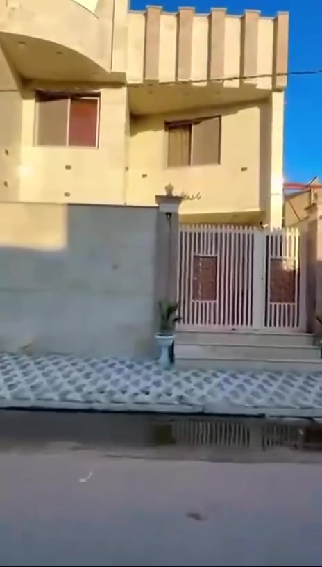 دار 200متر للبيع بناء جديد
الموقع: النجف الأشرف حي السلام منطقة التصنيع على شارع 15 خلف شارع جامعه سلام خلف التجاري 
ارقى منطقه في حي السلام 
الدار بناء الاساس رفت
الشغل اعلى المواصفات
الشغل كله مرمر
اربع غرف نوم سويتات واستقبال مفتوح على الصاله مطبخ حار بارد
وباقي التفاصيل موضحه بالفديو
لمعرفة السعر اكتب رقم 1 
للاستفسار والتواصل :
***********
***********
