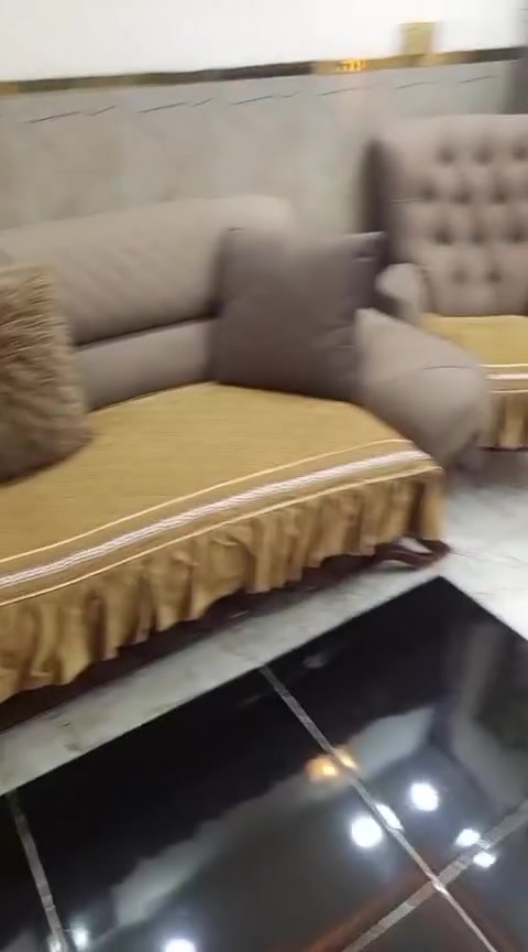 السلام عليكم بيت ١٠٠متر للبيع حي البتول بشارع جسر المشاةالبيت قاطين 
الاتصال على الرقم ***********
