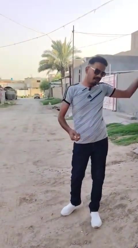 يعلن مكتب بركات الزهراء بيت للبيع طابو ملك صرف من ارقه المناطق الجمعيه بين شارع 40واليهوديه المساحه227 واقع حال 247 يرهم مراوس ارض ع شريفه عله شارع 100 السعر المتر 3 مليون وبي مجال *********** أرخص عرض
