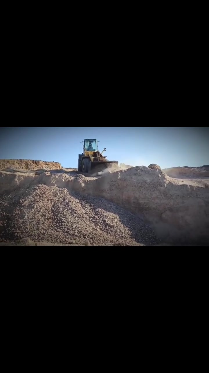 السلام عليكم شفل كامادسو حجم 270 موديل 2002 شفل جديد على وضع الشركه مكينه شرط كير شرط اكسل شرط 
تفاصيل على هاذه الرقم ***********
مكان صلاح الدين بيجي قرية الحجاج
