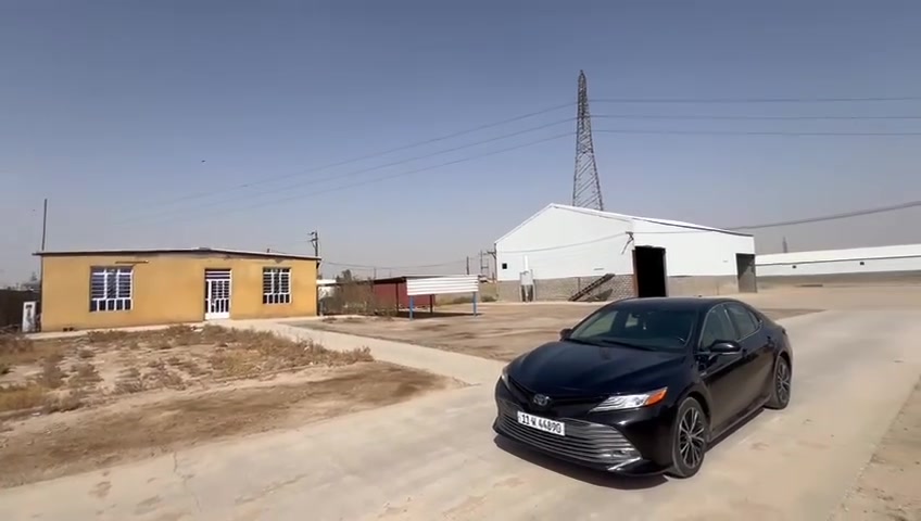 للبيـــــــع موقع تجاري مميز جدا في بغداد ناحية الوحدة قرب سيطرة اللج مباشرتا ع شارع العام مجاور محطه الوقود سلامه  ( 6 جملونات سعه 4815 م  وإدارة وقبان جسري مشيد على 5 ونص دونم طابو25 الك حق التصرف  ) واجهه 50 اتصال ***********
