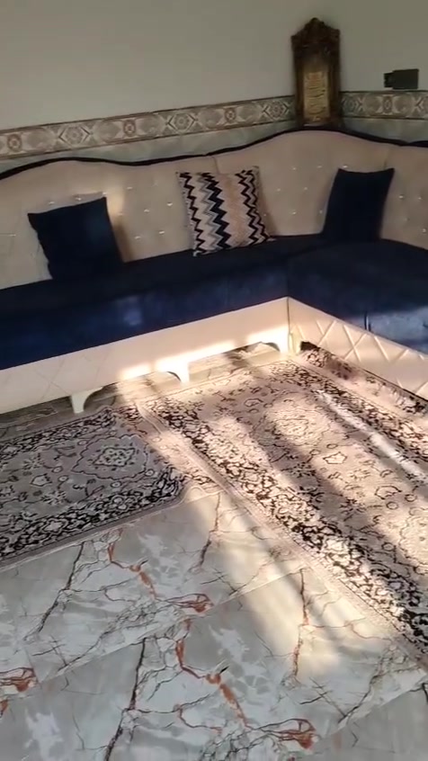 السلام عليكم غنفات للبيع جدد ما بيهن شي  يرهمن محل تحطهن ربعه خوش غنفات الاستفسار اكثر اتصل 
***********
