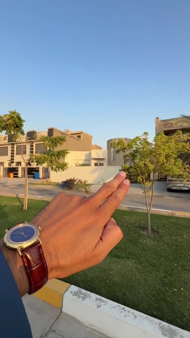 عقار للايجار ✅

📍موقع العقار بغداد منطقة القادسية محلة 606 ✔️

مساحة 300 متر
واجهة 15 متر

يحتوي العقار على …
صالة
مطبخ
هول داخلي
عدد الغرف 2
عدد الصحيات 3

الاتصال *********** 📞

 #عقار #عقاراتي #عقارات #عقار_للبيع #شقق #ايجار #للايجار
